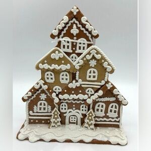 Cupcakes & Cashmere Flat Gingerbread Houses 12”